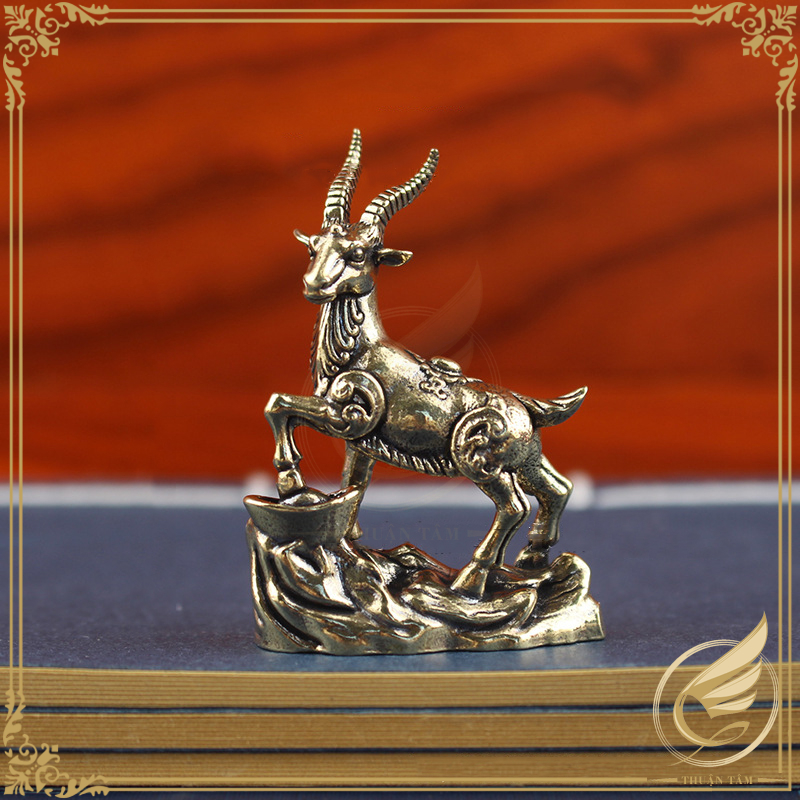 Decor Mini, รูปปั้นแพะขนาดเล็กตกแต่ง Danh Duong Lugen Bao, ทองเหลืองรูปปั้นขนาดเล็กของสัตว์สิบสองราศี - Tuuan Tam Bronze Items