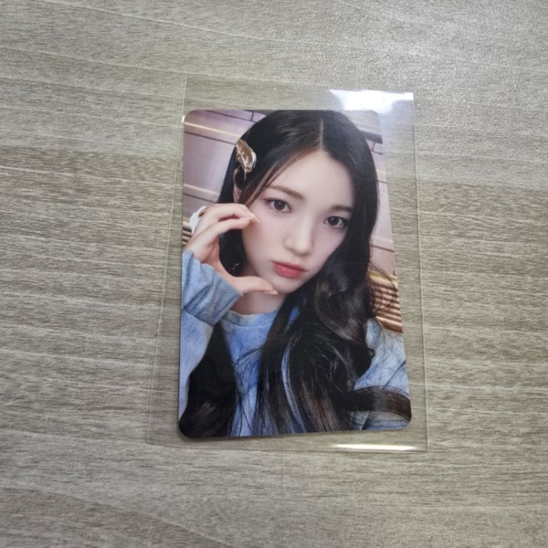 เปรียบเทียบเกาหลี Hearts2Hearts Yuha K-pop มุมโค้งมน