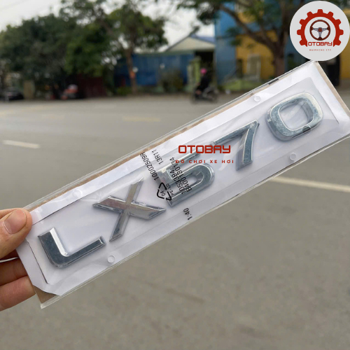 LX570 นูน โลโก้บนตัวรถ