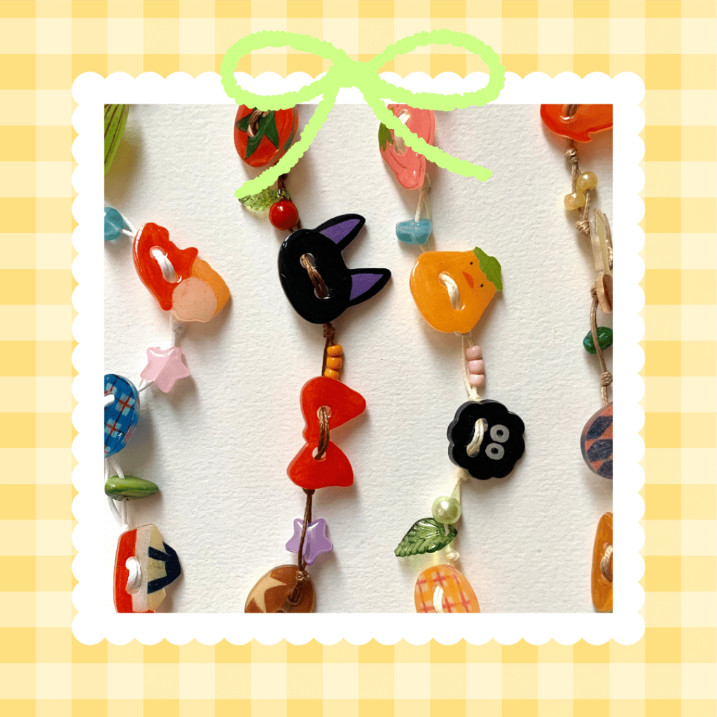 Ghibli Studio Button Bracelet - สร้อยข้อมือเชือกขี้ผึ้งการ์ตูนแฮนด์เมด - Stitchystuffses