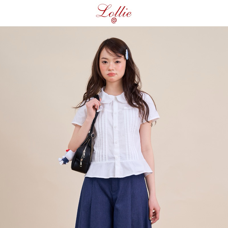 LOLLIE STUDIO - Celia เสื้อเชิ้ตคอปกดอกบัวจีบด้านบน TKA425