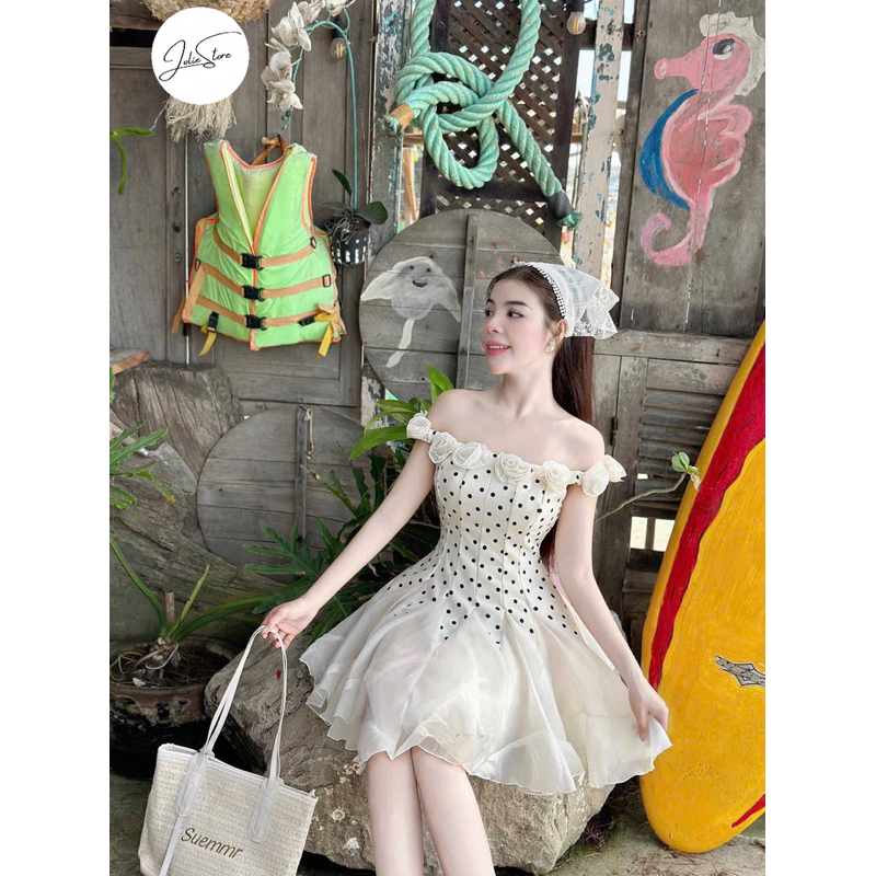 เดรสดีไซน์บานและปาดไหล่ลายดอกไม้ appliqué -Jolie Store