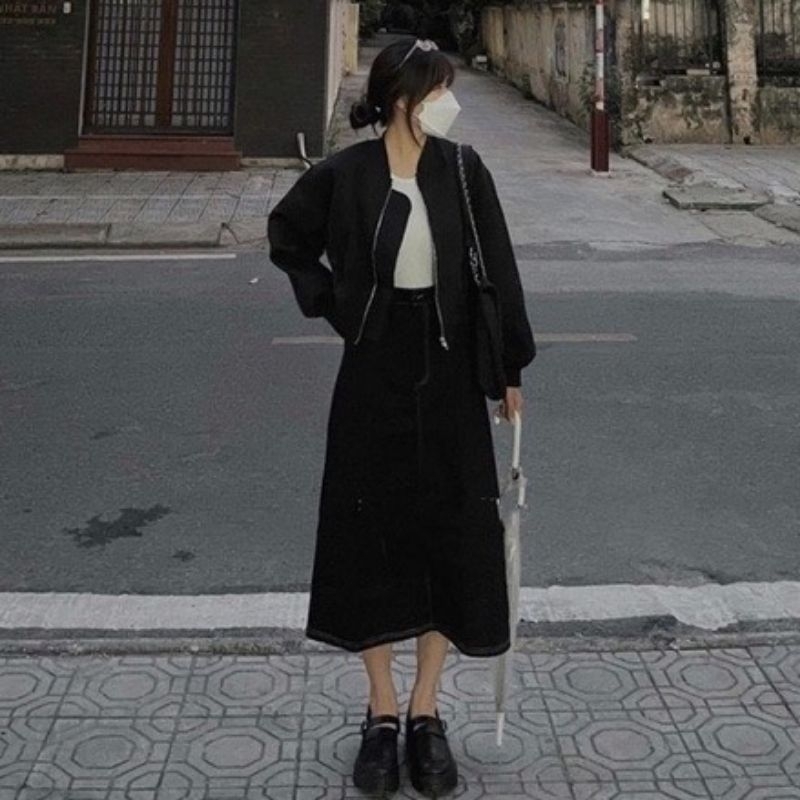 BASIC BLACK JEAN SKIRT
