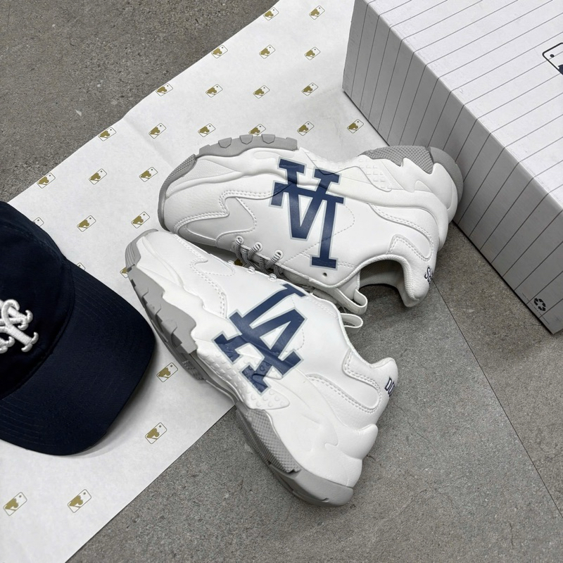 รองเท้าผ้าใบ MLB Big Ball Chunky LA Dodgers สีน้ําเงิน รหัส: 3ASHC101N