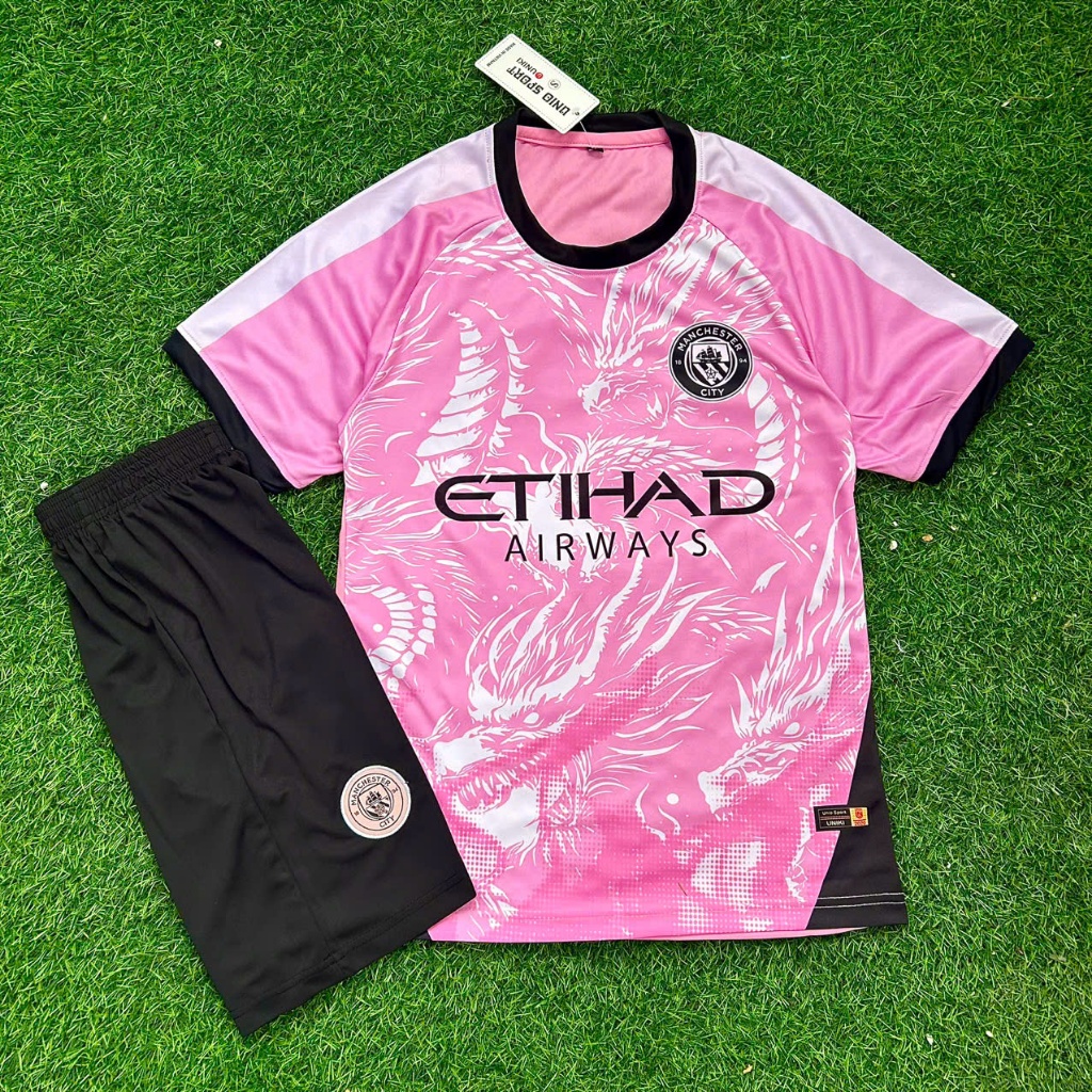 [MC-RH] พิมพ์ชื่อและตัวเลขได้ตามต้องการ - ชุดฟุตบอล MC&&& ใหม่ลายมังกรสีชมพู - ยางยืดเย็นคุณภาพสูง