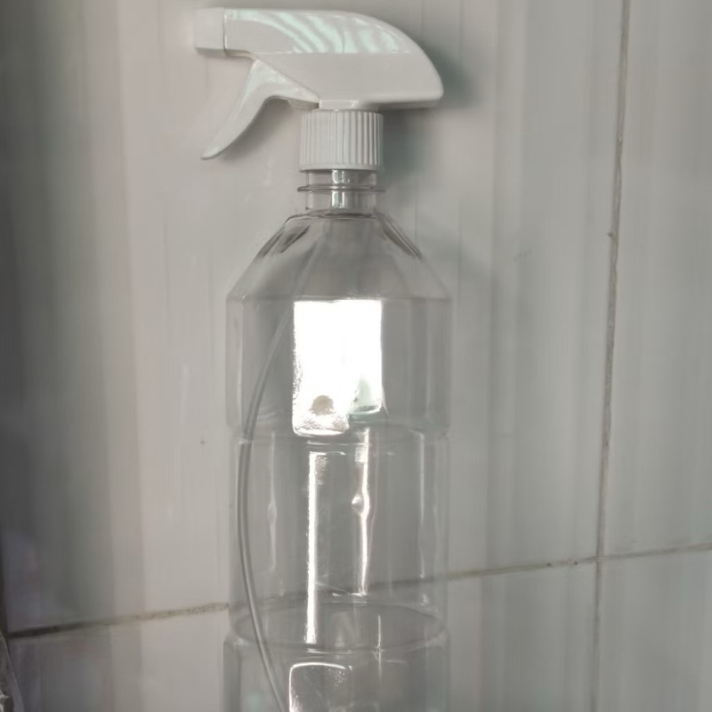 ขวดพลาสติกพร้อมหัวฉีดสเปรย์ f28 มีขนาด 500ml vs 1000ml