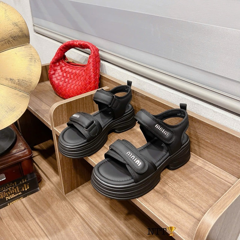 รองเท้าแตะส้นเตี้ย Fullbox miumiu