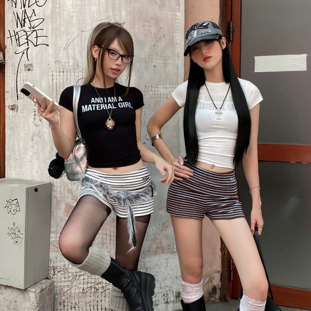 TWENTI เสื้อเบบี้ทีเข้ารูป ผ้าบาง ทรงยาว ปั๊มตัวอักษรวิบวับ
