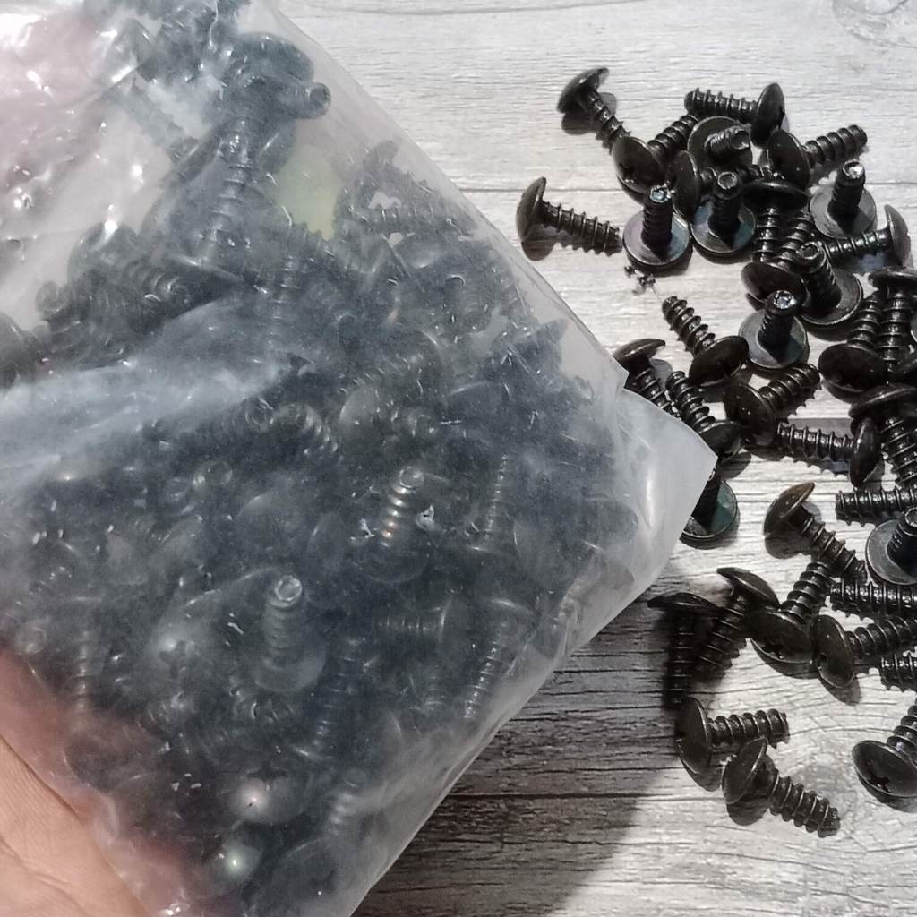 สกรูแพ็ค 100 ตัว พร้อมเกลียวเกลียวเกลียว 5 มม. ยาว 15 มม. เพื่อยึด Honda Winner, แฟริ่ง Winner X