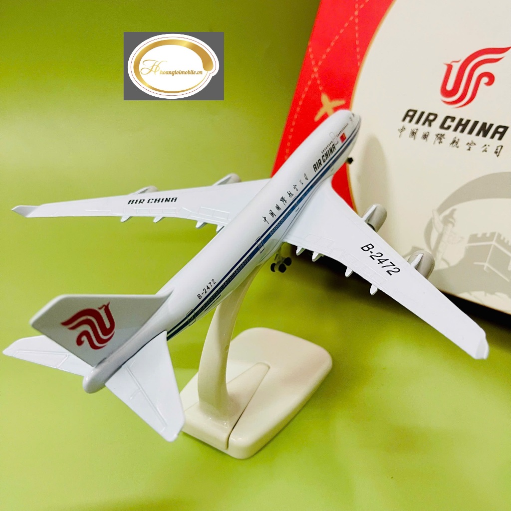 AIR CHINA" BOEING 747 AIRCRAFT DISPLAY MODEL