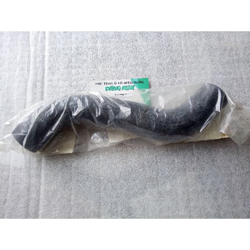 ท่อหม้อน้ํา Pajero V66 V76 V78 V86 V88 V96 V98 MR404865