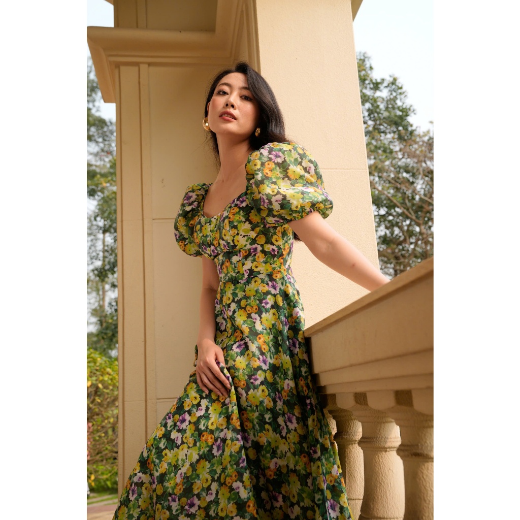 MY WAY ชุดเดรสแม็กซี่เดรสผู้หญิงคอเหลี่ยมและลายดอกไม้หรูหรา 9MD21416W ha1