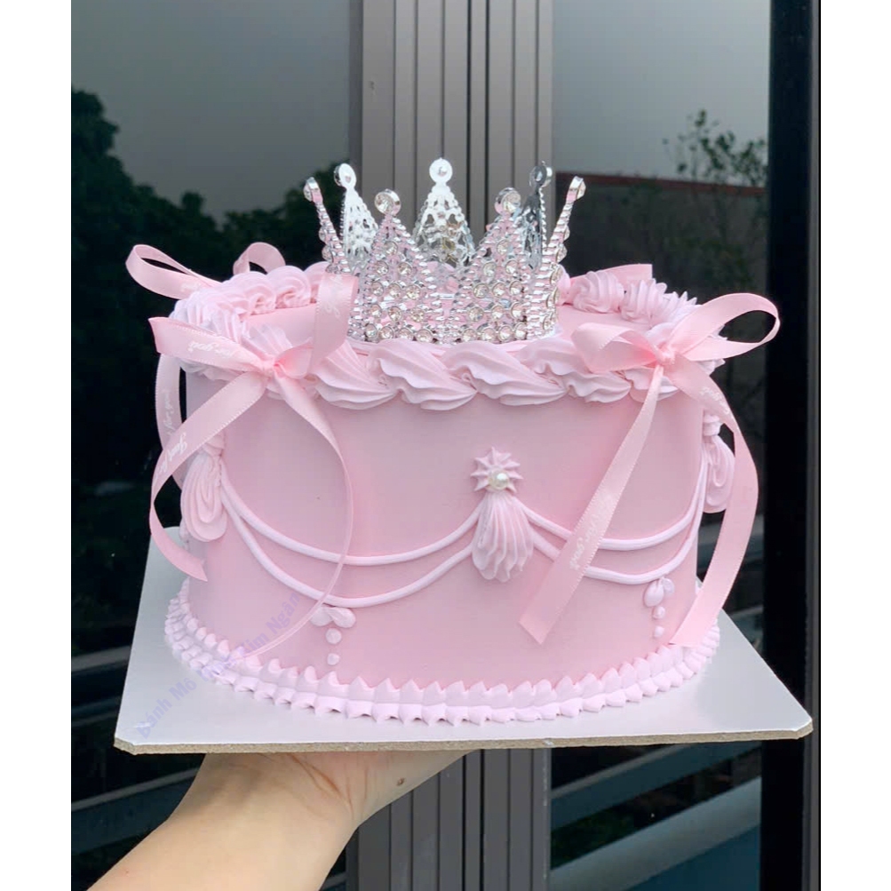 เค้กวันเกิดรุ่นมงกุฎเค้กสีชมพู