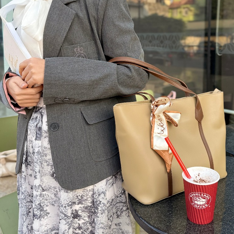 กระเป๋าสะพายไหล่สํานักงานที่สวยงามสําหรับแล็ปท็อป A4 Linahop Handbag Design - LT39