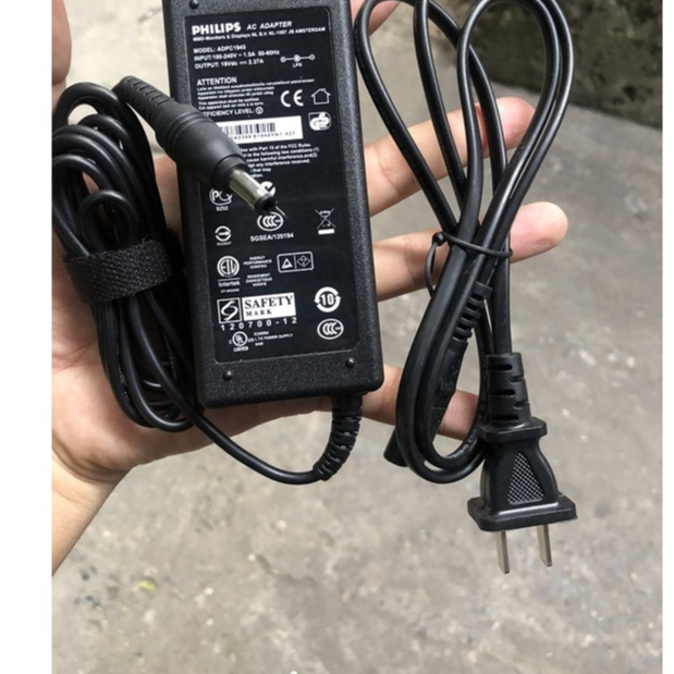 คุณภาพดี อะแดปเตอร์แปลงไฟจอคอมพิวเตอร์ Asus 19v