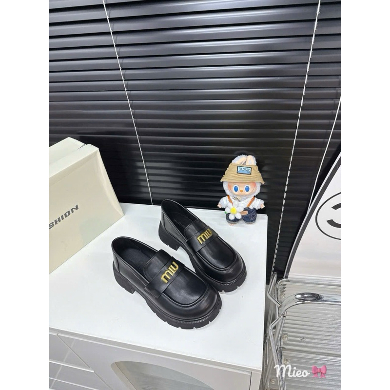 รองเท้า Moca miumiu พร้อมหนังด้าน พื้นรองเท้า ulzang Fullbox
