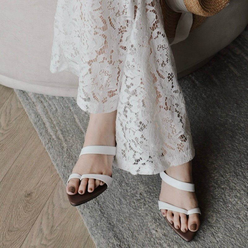 25 STUDIO Emma Heels Pointed Toe Wedge Clogs