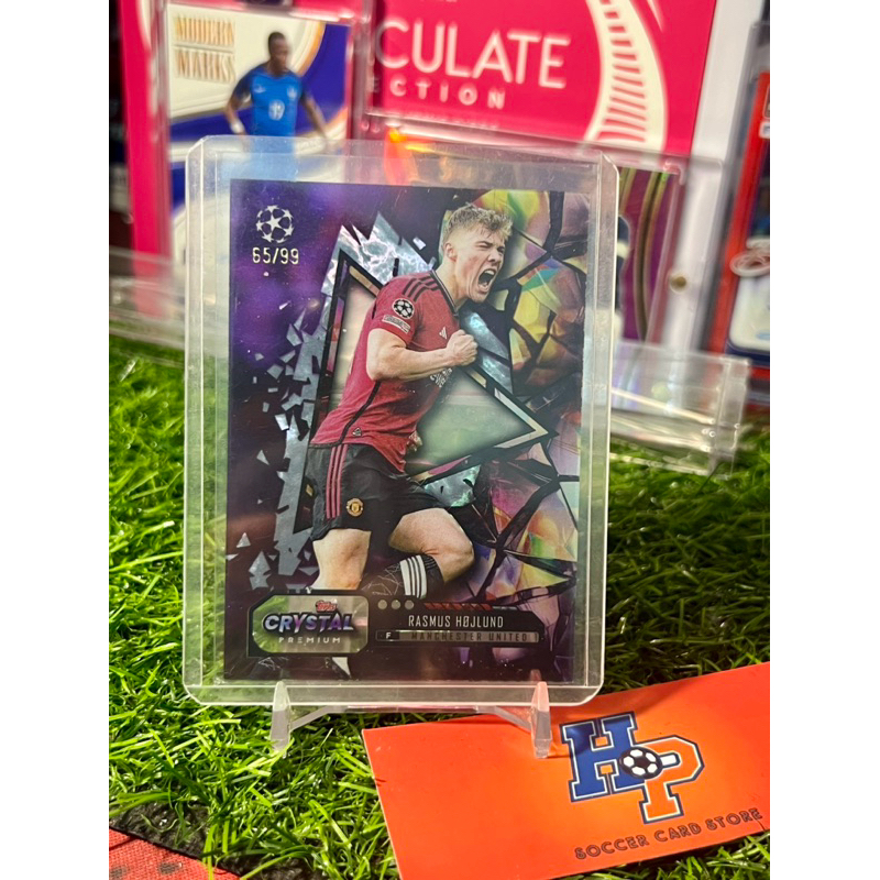การ์ดฟุตบอล Rasmus Hojlund /99 Topps Crystal UCL 2023/24