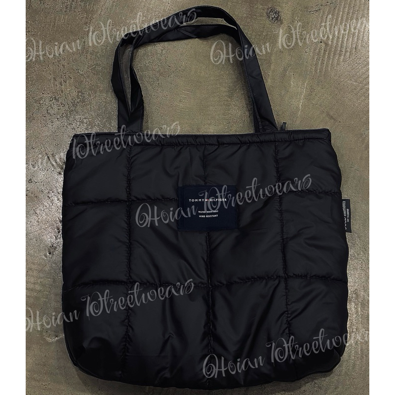 กระเป๋าโท้ตปักโลโก้ Tomy Local Brand