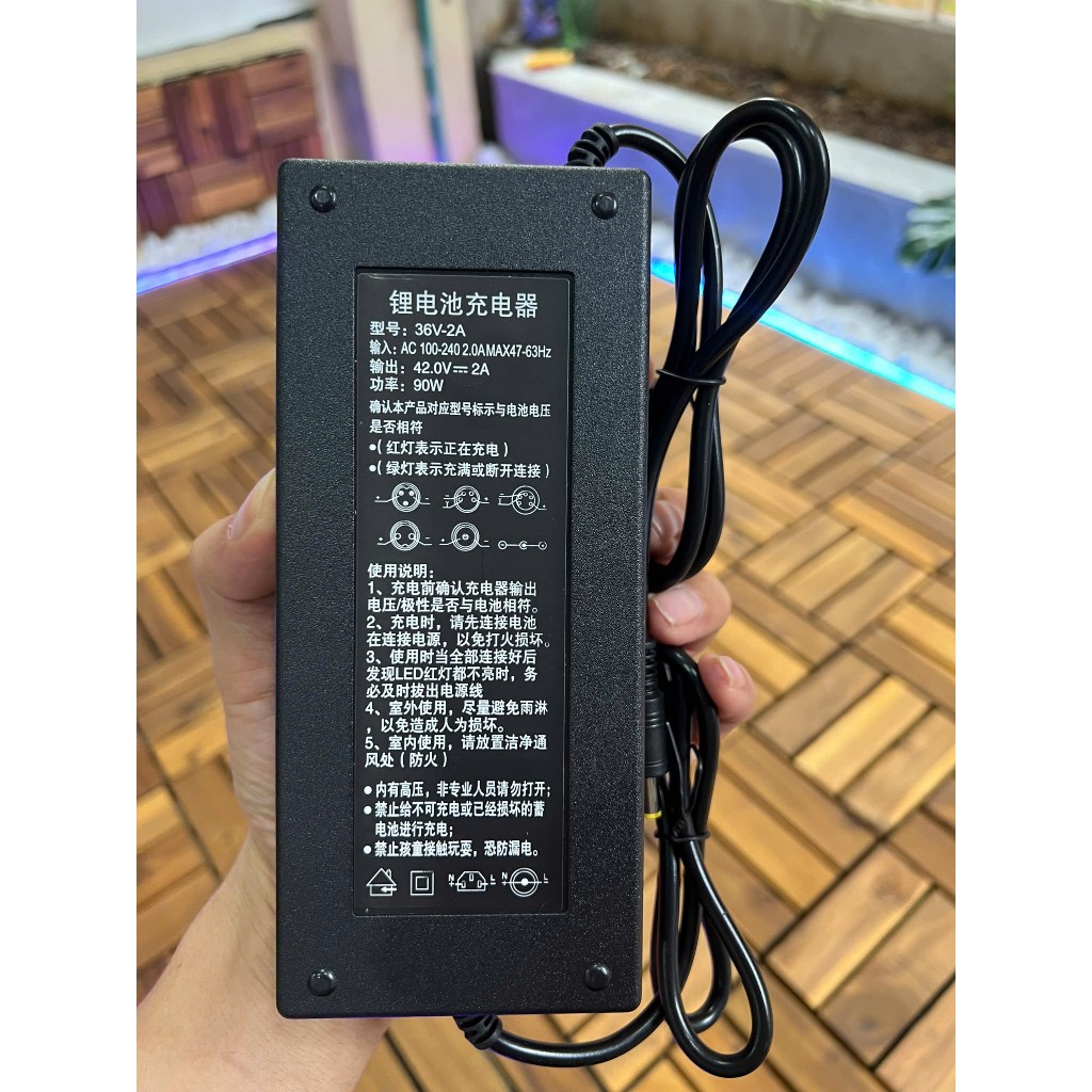 42V POWERED ELECTRIC BIKE CHARGER - ประเภทที่ดีสําหรับ 36V LITHIUM แบตเตอรี่ - 5.5 มม. CHARGING FOOT