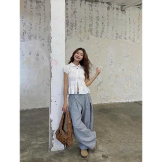 เสื้อปกบัวระบายเนื้อผ้าลินินนุ่มเย็นสบาย แบบยาวคลุมพุง โดย บูน222