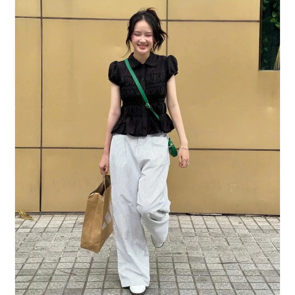 เสื้อปกบัวระบายเนื้อผ้าลินินนุ่มเย็นสบาย แบบยาวคลุมพุง โดย บูน222