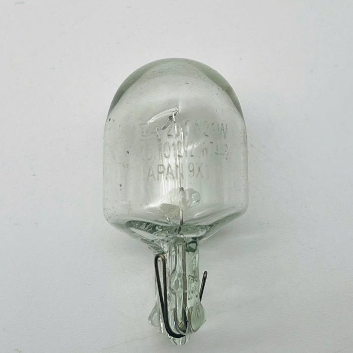 KOITO T20 ยี่ห้อ 2 ขาไฟเบรค W21/5W และ T20 1 ผม W21W 12V