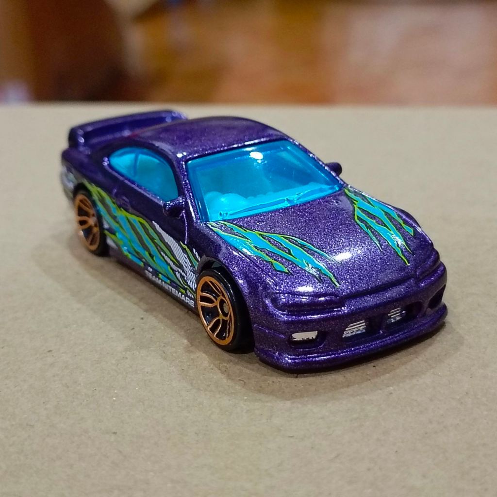 LOOSE Hot Wheels Nissan Silvia (S15) รถโมเดล