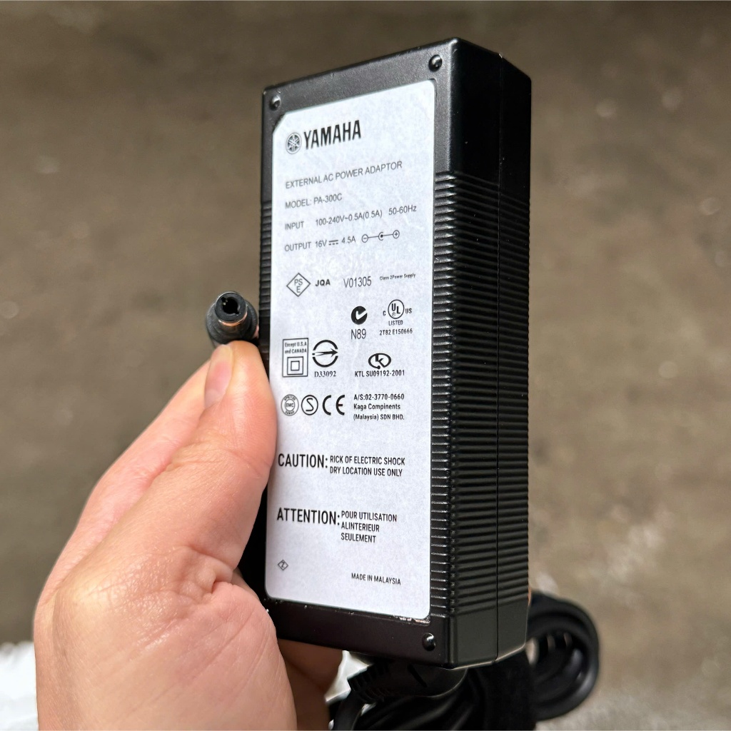 แหล่งจ่ายไฟ Yamaha DGX-670 16V-2.4A ของแท้ให้โดย Yamaha