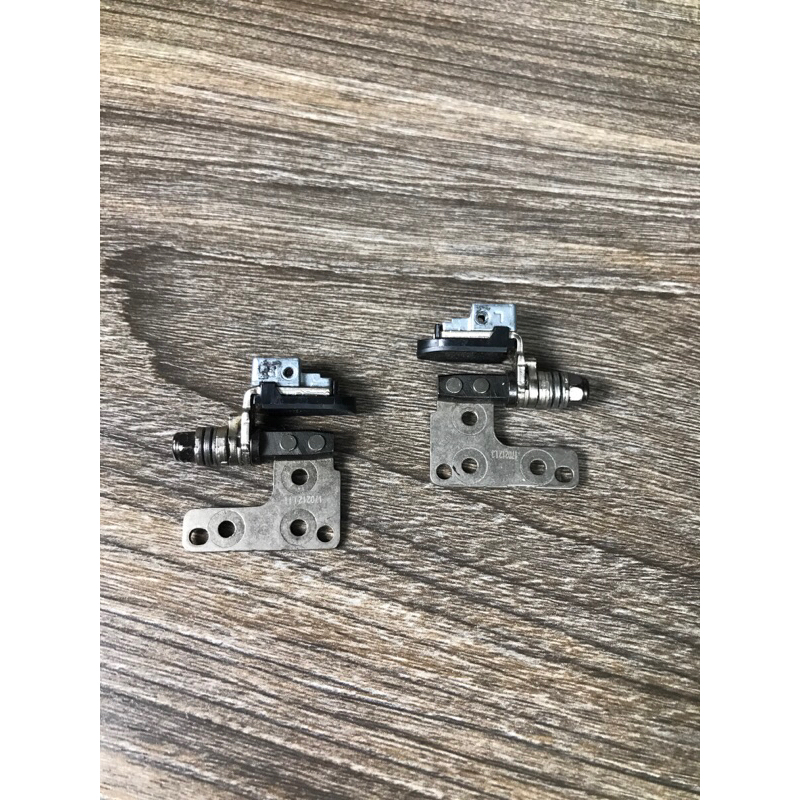 ถอดบานพับ Dell Latitude E5470