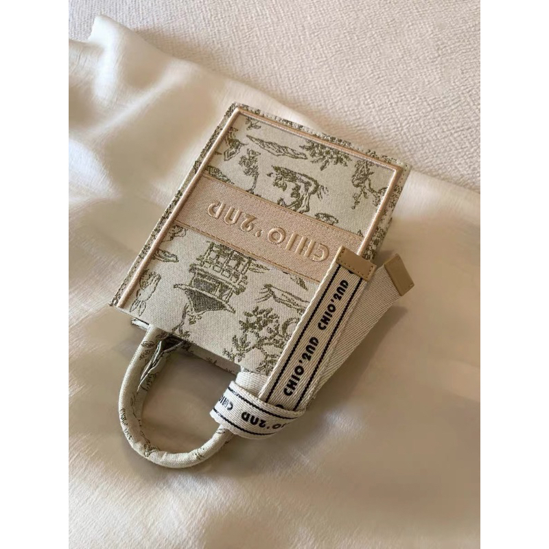 กระเป๋าโท้ต Chio2nd Baker Street ของแท้ (ยกกล่อง)