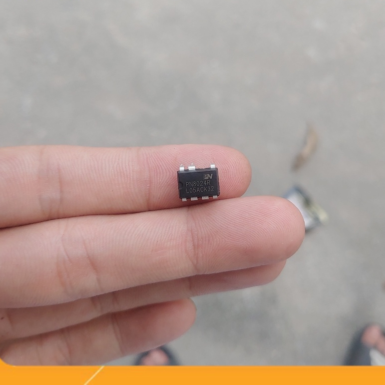 ไฟแท้ IC PN8024 PN8024A PN8024S PN8024R DIP7