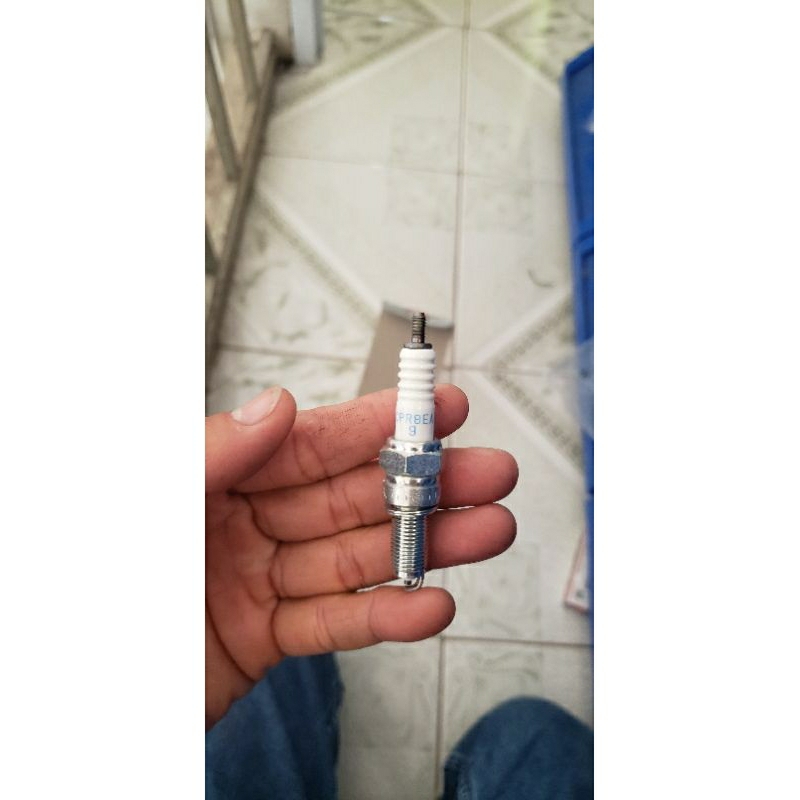 หัวเทียนขายาวแท้ NGK CPR8EA-9 (ผลิตในอินโดนีเซีย)