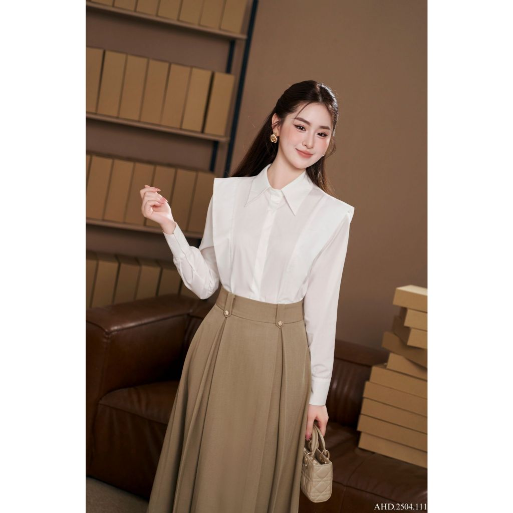 TINSTORE เสื้อเชิ้ตผู้หญิงดีไซน์คอปกเยอรมันสไตล์ไหล่แขนยาว AHD.2504.111