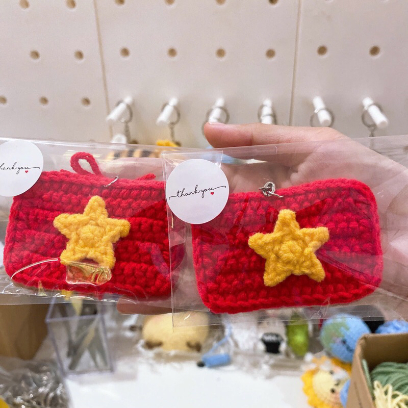 [มีจําหน่าย] VIETNAM Flag - พวงกุญแจธงแฮนด์เมด / หมวก