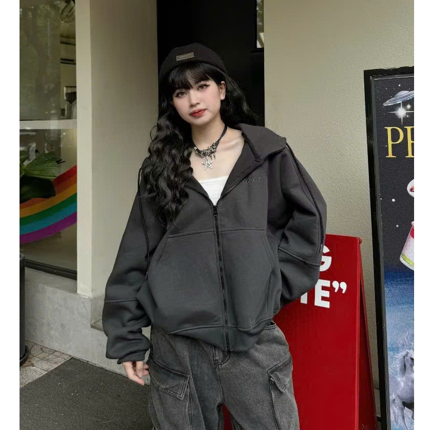 Boxy Zip Hoodie Jacketคอเต่าซิปปัก CODEEE โลโก้ Unisex ผู้ชายและผู้หญิงพัฟแขนหมวกกว้าง TP32