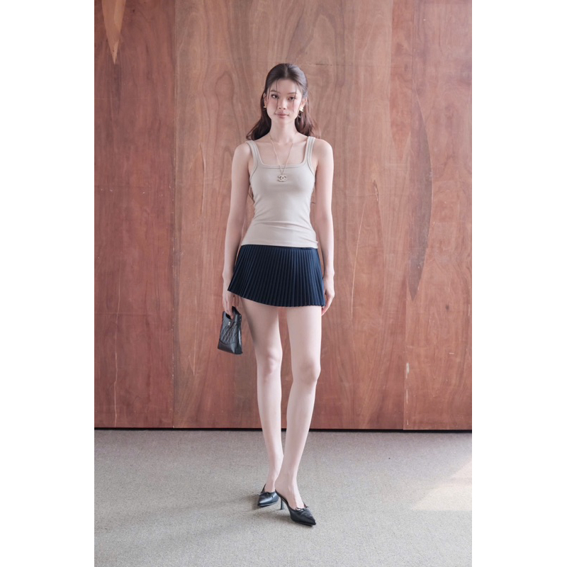 RUBIES Suri Top - เสื้อยืดผู้หญิง Basic Slim Fit คอ U 3 หลุม