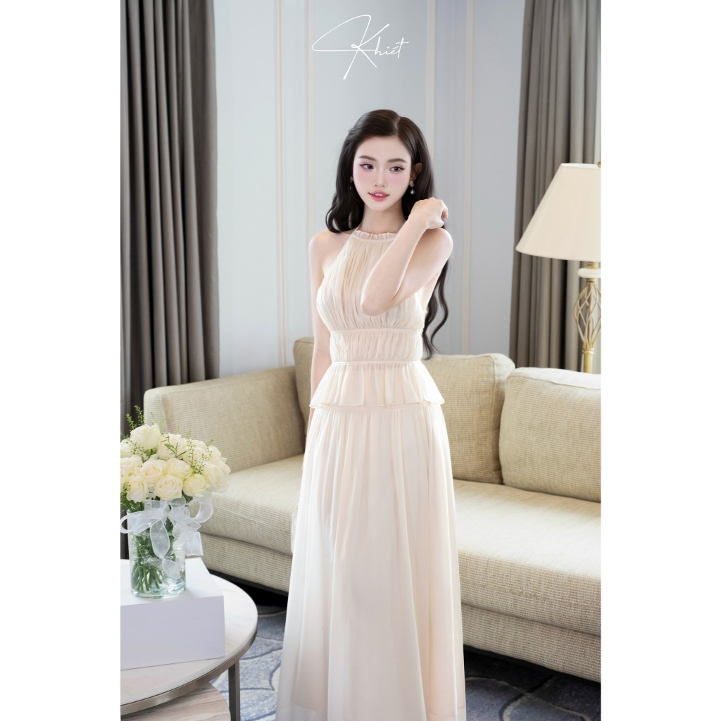 Kiveet Style เดรสยาวผ้าไหมเปียก Set คล้องคอจับจีบ สีครีมเรียบหรูและเป็นผู้หญิง KS139