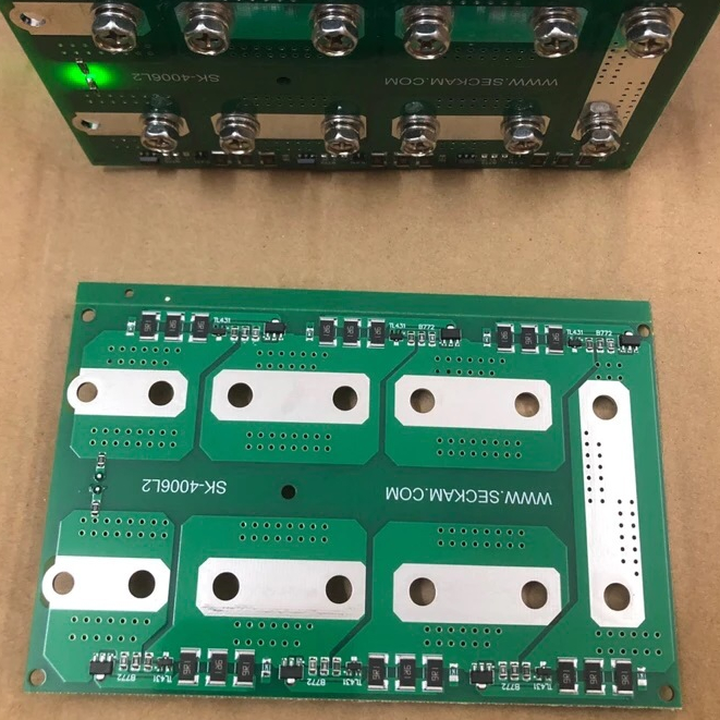 วงจรบาลานซ์แรงดันไฟฟ้า Supercapacitor 1400F (6 ตัวเก็บประจุ 2.5V 1400F)