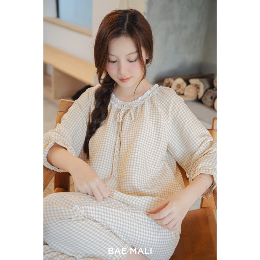 BAE MALI - SP806 ชุดกางเกงขายาวลูกไม้คอปกลายสก๊อตแขนยาว