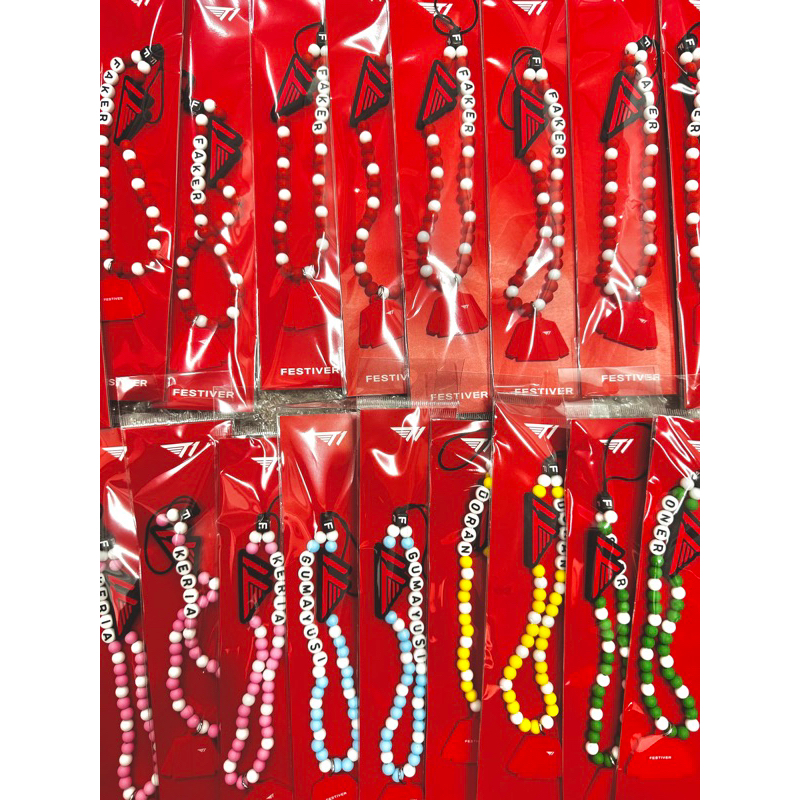 (สินค้ามีจําหน่าย) โทรศัพท์ CHARM STRAP T1 FESTIVER.(ปลอม,gumayusi,oner,keria,doran)