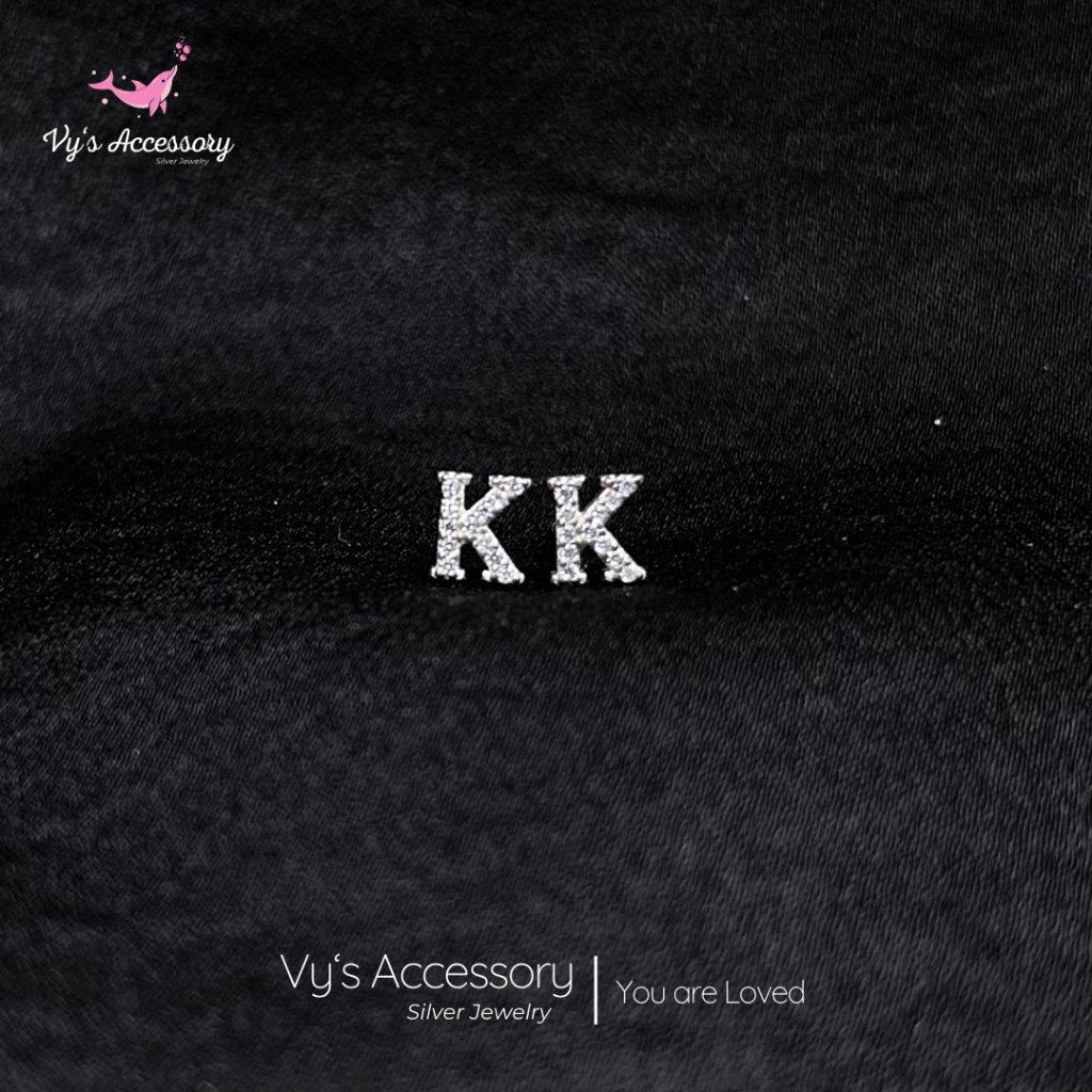 อุปกรณ์เสริมของ Vys BX12/ BX18/ BX40 Vys Accessory ต่างหูตัวอักษรสีเงิน