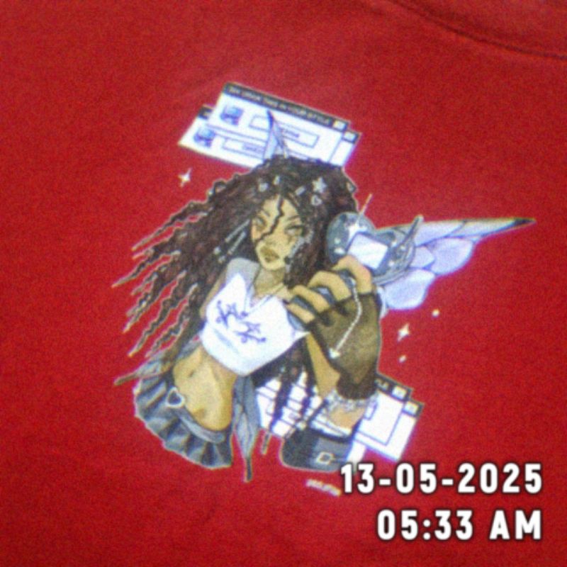เสื้อยืดสีแดง Cyber Love – รุ่น Y2K