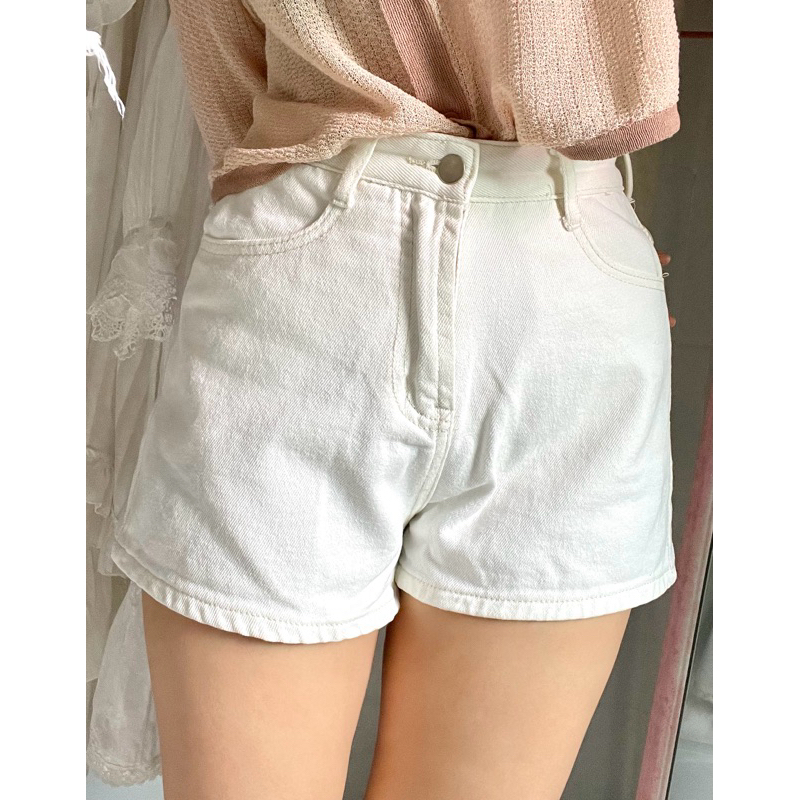 ( Preloved - Thrift ) High quality 2hand white jeans Short J40~