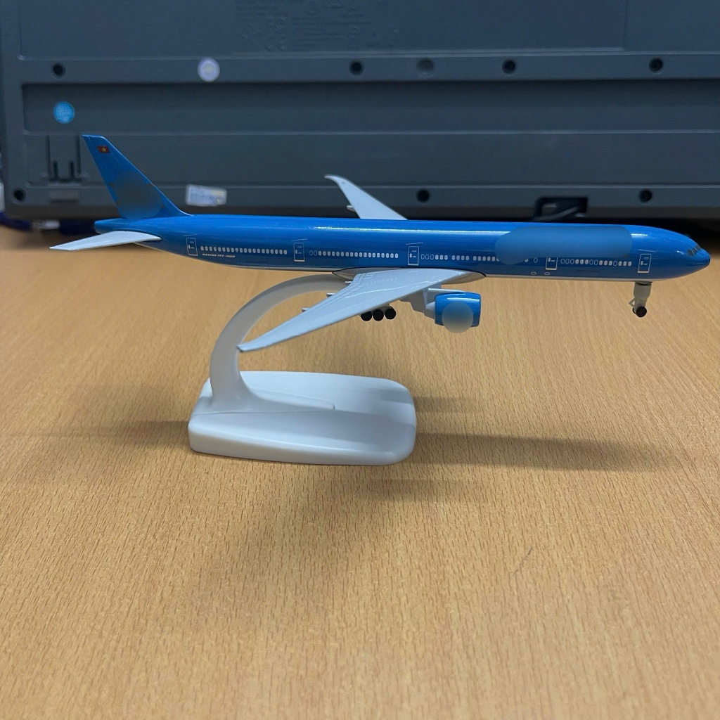 KAVY VN Airline Boeing 777 เครื่องบินรุ่นยาว 20 ซม. ทําจากโลหะผสมพร้อมขาตั้งและล้อ
