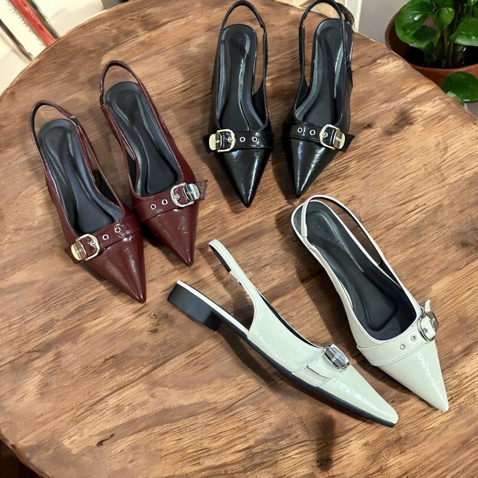 รองเท้าผู้หญิงรองเท้าแตะผู้หญิงที่มีนิ้วเท้าชี้และปุ่มที่สวยงามหนังเคลือบด้านนุ่มรองเท้าสบายรองเท้าส้นสูง 2พี