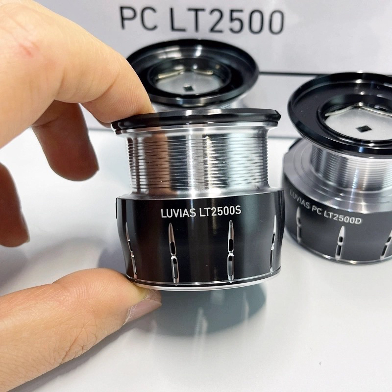 ส่วนประกอบรอกตกปลาแนวตั้ง DAIWA LUVIAS LT - Spool Daiwa 2024 Luvias