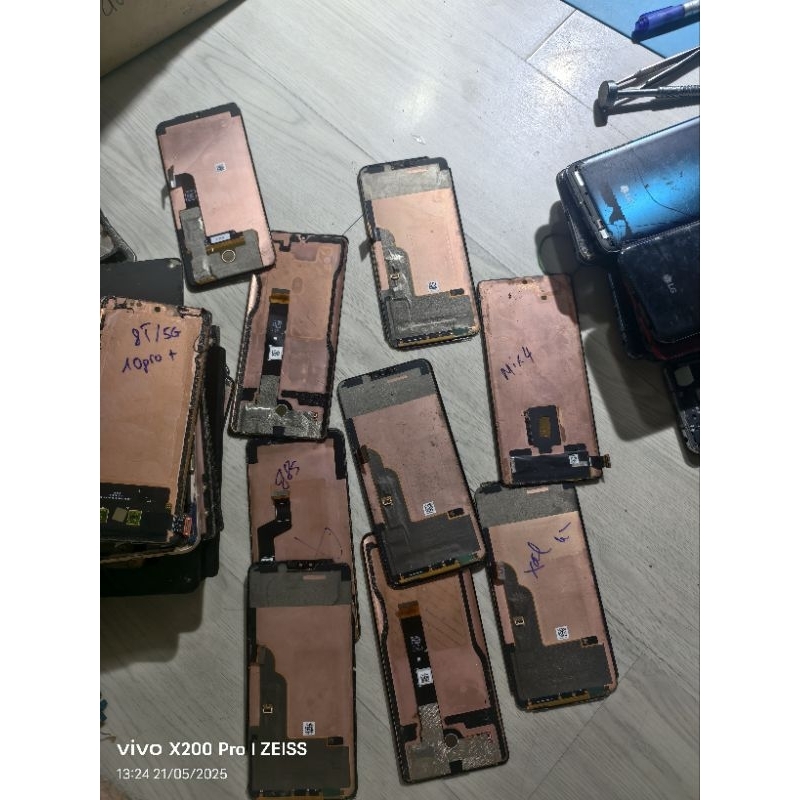 หน้าจอ v50,v40, v50s,g8,g8x, กํามะหยี่,v60... รับคอสาย