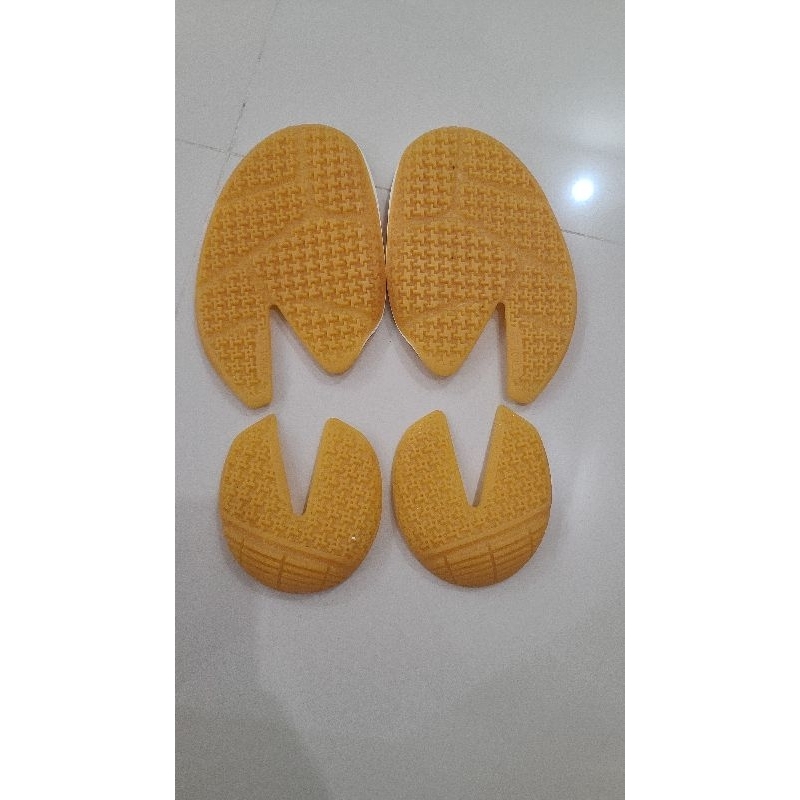 Yonex 65z4 - พื้นรองเท้าแบดมินตัน