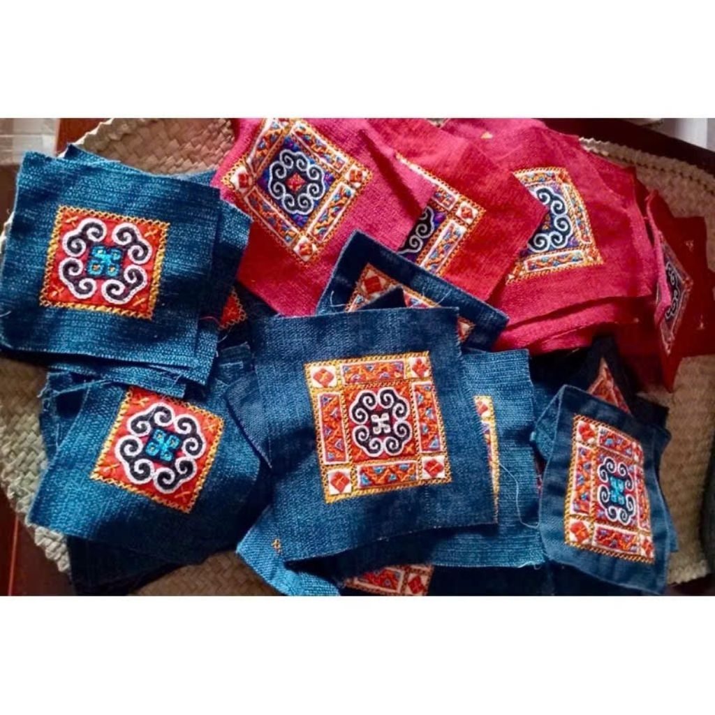 Hmong Man Brocade ปักดอกไม้/ ผ้าโบรเคดปักมือ/ HMong Man Brocade Sleeves